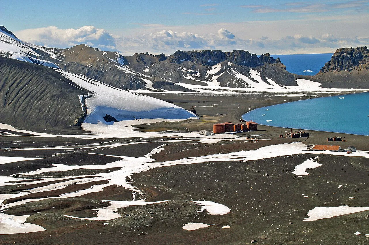 欺骗岛(Deception Island)